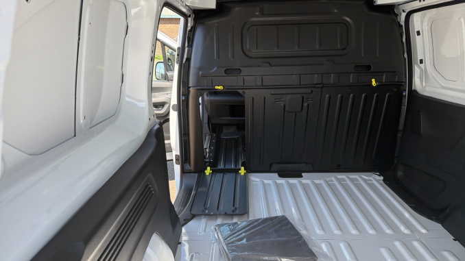 Peugeot Partner Xl Diesel 1.5 BlueHDi 100 Asphalt Van - Image 12